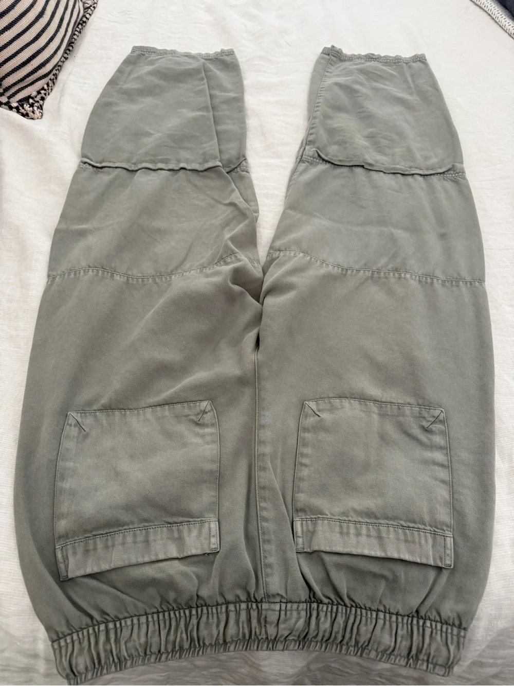 GAP Mid Rise Easy Utility Barrel Pants TALL - Picture 4 of 7